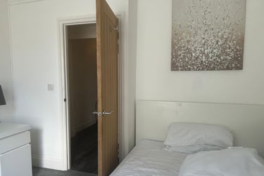2 bed flat, Plym Street, Greenbank, Plymouth, PL48NS - Image 3
